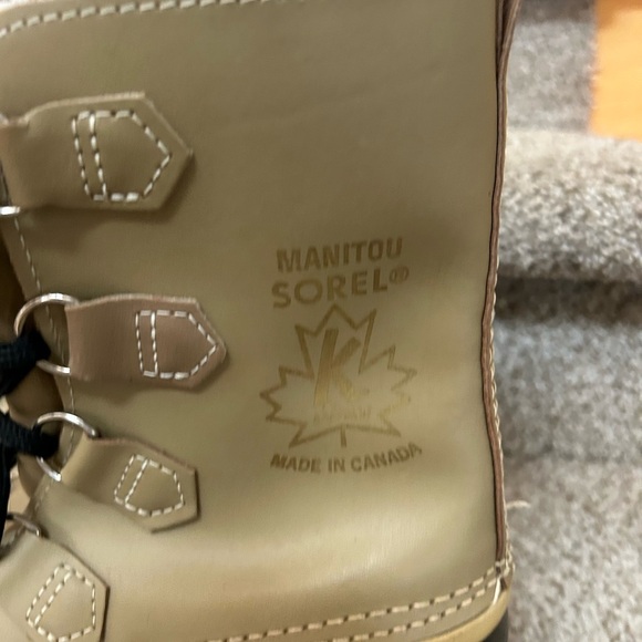 Vintage Sorel Manitou Lace Up Boots. Wool liner with faux fur trim. Y2K. Winter - Picture 3 of 17